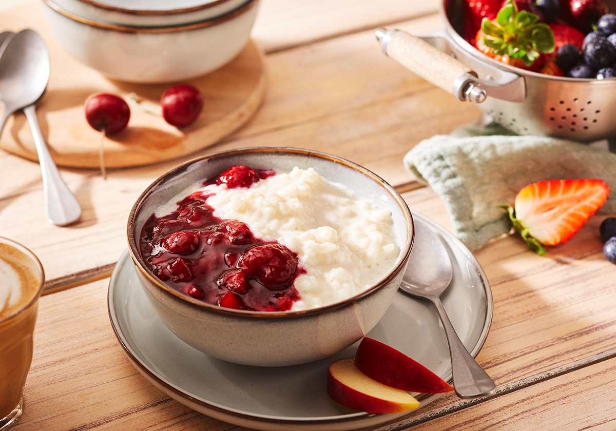 Milchreis mit roter Fruchtgrütze