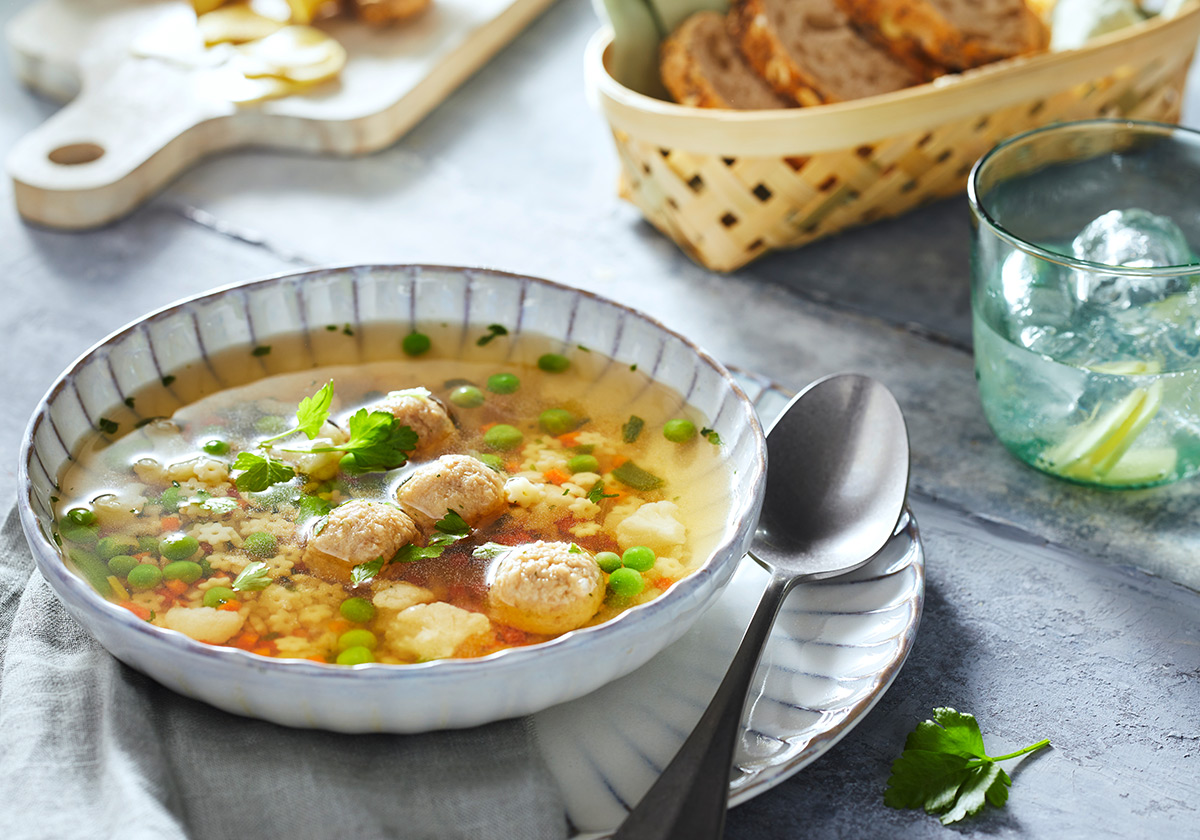 sternchennudelsuppe_mit-gefluegelkloesschen