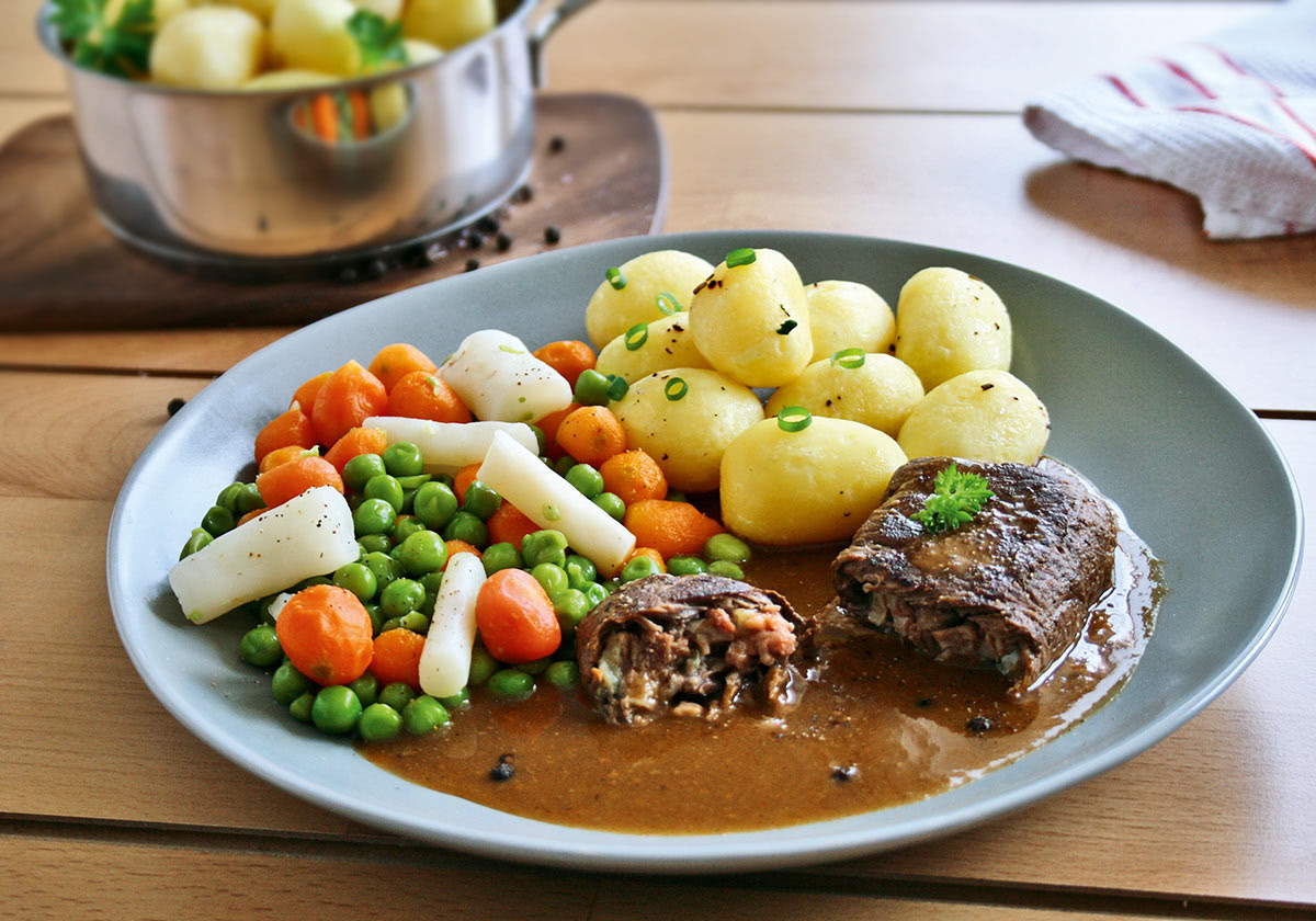 Rinderroulade mit Leipziger Allerlei und Salzkartoffeln 