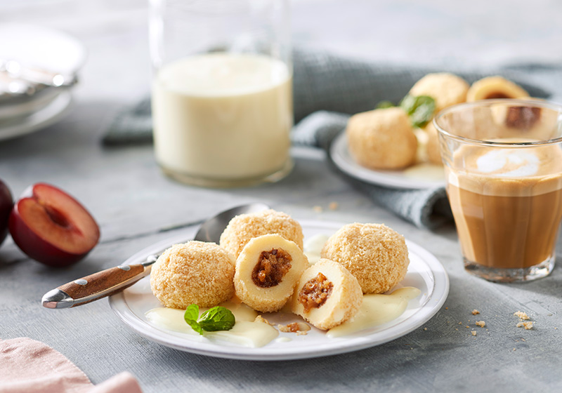 Zwetschgenknödel mit Vanillesoße